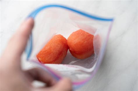 How to Freeze Tomatoes: Fresh, Raw, Whole or Cut