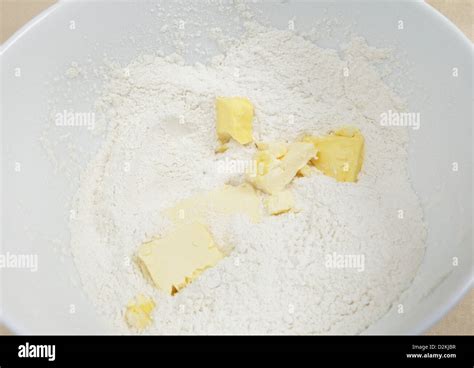 Mixture of flour hi-res stock photography and images - Alamy