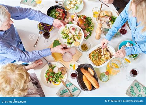 Happy Family Eating Dinner Table Stock Photos - Download 9,753 Royalty ...