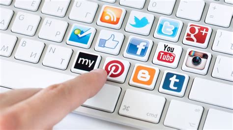 Three-quarters of Americans go online daily | TechSpot