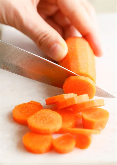 How to Cut Carrots - Chefjar