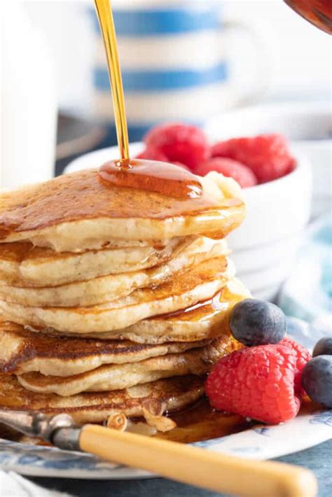 Easy Buttermilk Pancakes (UK Recipe) - Effortless Foodie