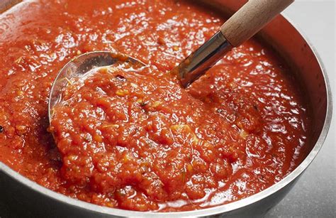 Easy Homemade Tomato Sauce