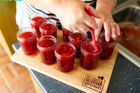 Prevent watery homemade jams & jellies? Country canning tips!