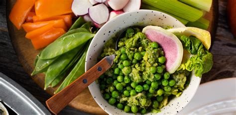 Avocado &amp; Sweet Pea Spread - Lettuce Entertain You