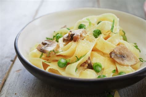 What simple recipes use basic country pantry staples for quick, hearty meals?