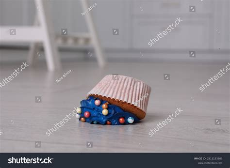 584 Collapsing Cake Images, Stock Photos &amp; Vectors | Shutterstock