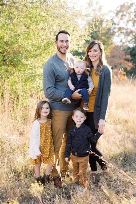 fall family portrait ideas - Julieann Stegall