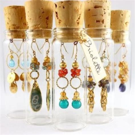 Cool Jewelry Display Ideas You Can DIY