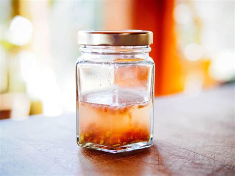 How to Ferment Tomato Seeds for a Better Crop Next Year – Garden Betty