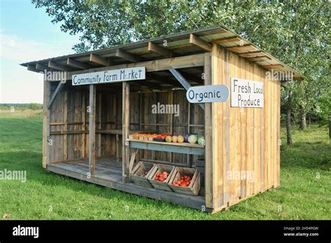 Community Farm Market roadside stand featuring fresh, local organic ...
