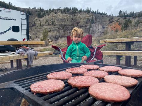 Eat Well While Having Fun Outdoors - 11 Simple Tips