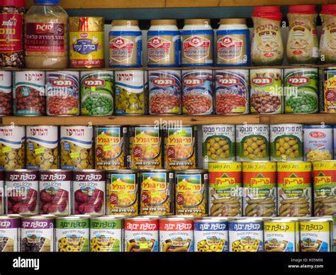 Grocery store shelves canned food hi-res stock photography and images ...