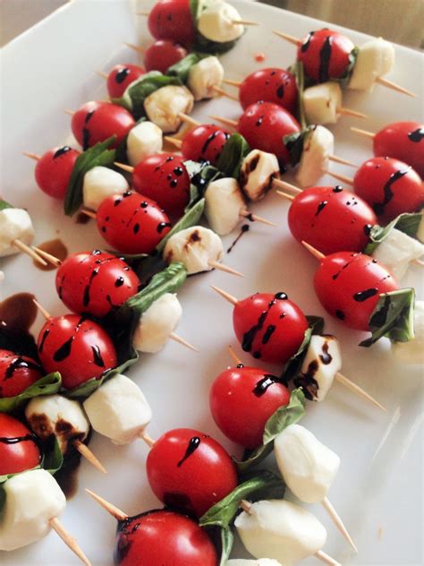 Caprese Salad Skewers | The Gingham Apron