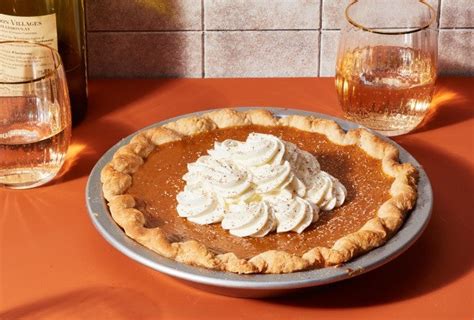 How to prevent soggy bottoms in homemade fruit pies from garden berries?