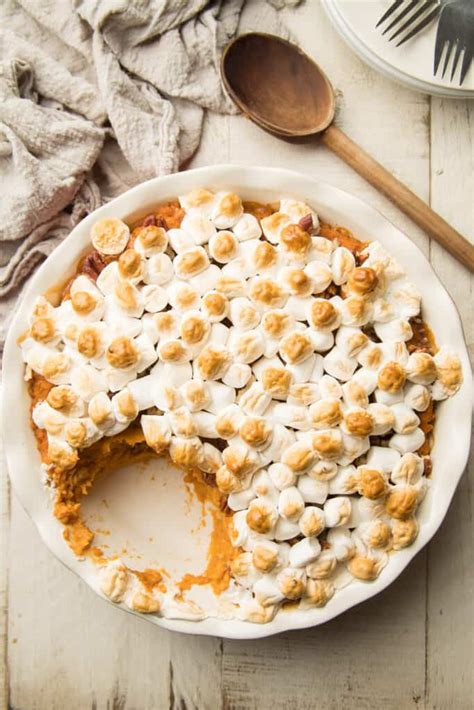 Marshmallow-Topped Vegan Sweet Potato Casserole - Connoisseurus Veg