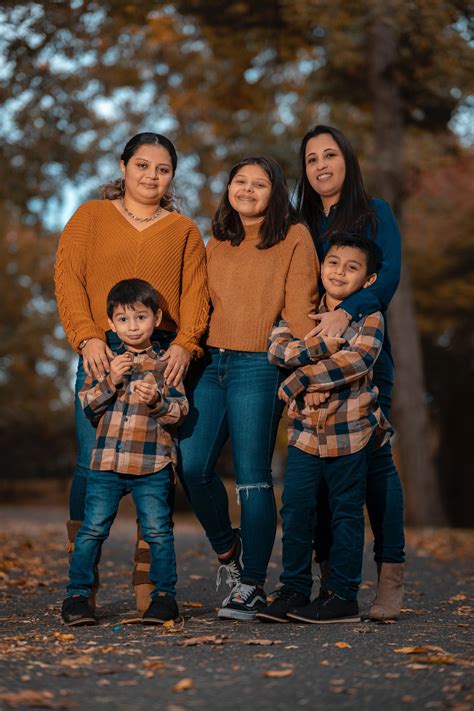 What to Wear for Fall Family Photos Outfits - Penny Pincher Fashion Blog