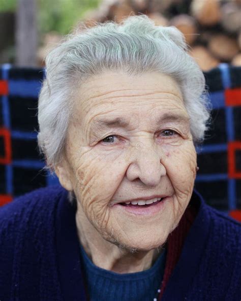 500+ Grandma Free Stock Photos - StockFreeImages